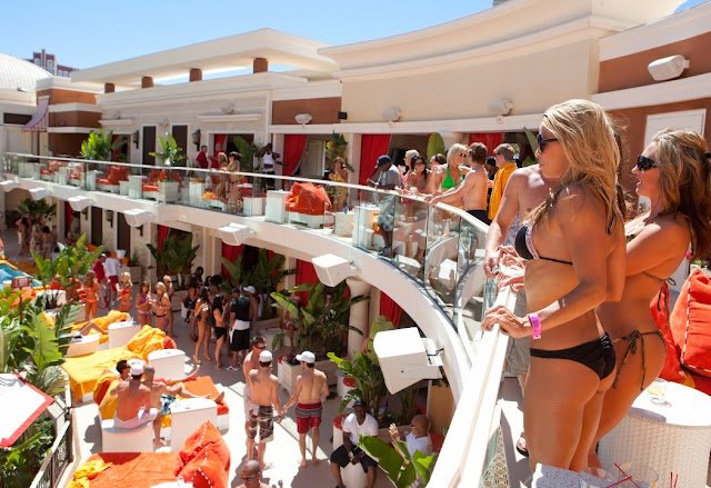 Encore Beach Club