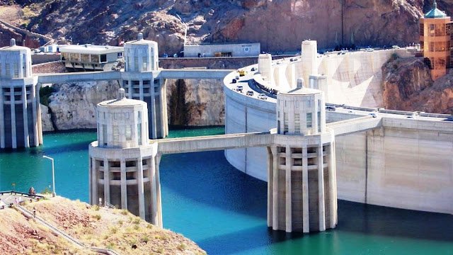 Getting to the Hoover Dam in Las Vegas