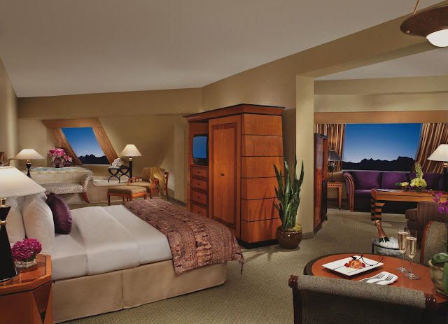 Luxor Hotel Las Vegas Room 