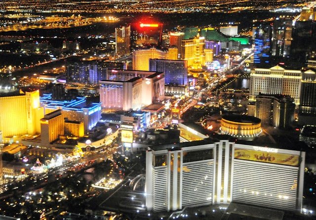 How to Walk in Las Vegas