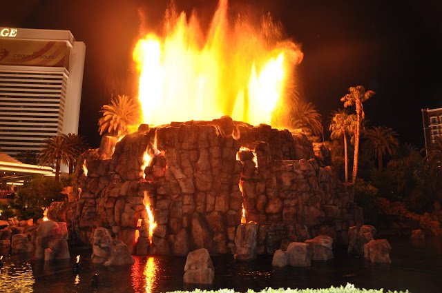 Las Vegas The Mirage Volcano